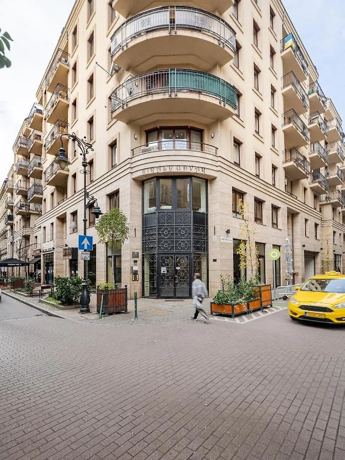 Urban Jungle Oasis King With Free Parking Apartment Budapest