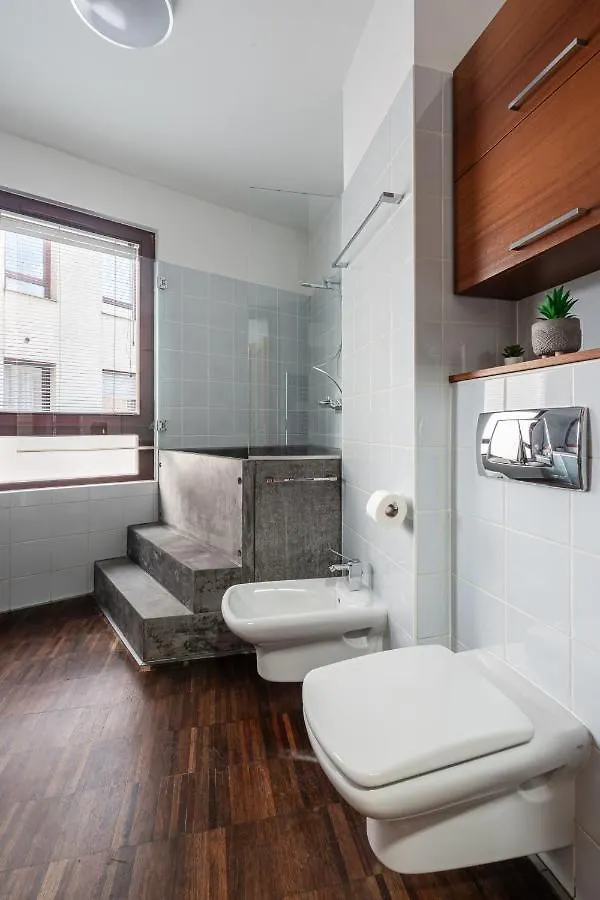Urban Jungle Oasis King With Free Parking Lejlighed Budapest